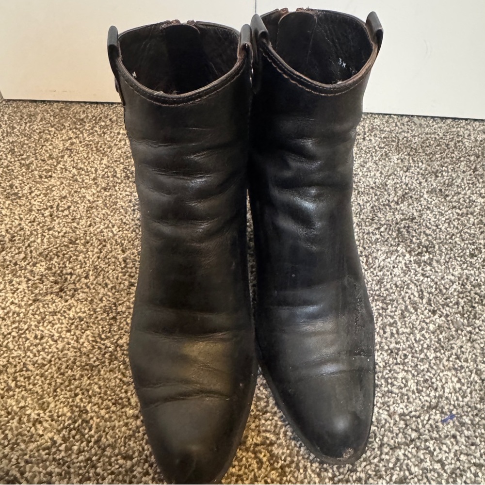 Stuart Weitzman Women’s Hipgal Leather Zip Ankle Western Booties Black Size 6.5 - Picture 3 of 10